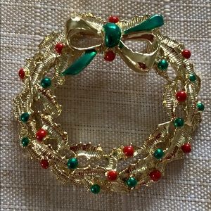 VTG Gerry’s Christmas Wreath Pin/Brooch Gold Tone Red Green Enamel Bow Balls